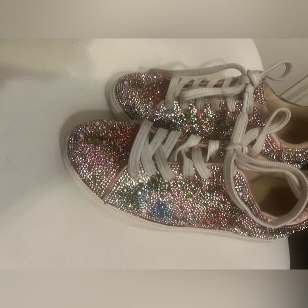 Betsey Johnson Sidny Floral Multi Color Rhinestones. Size 4 - Picture 5 of 16